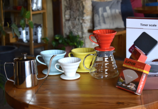 Different coloured V60 filters & filter papers